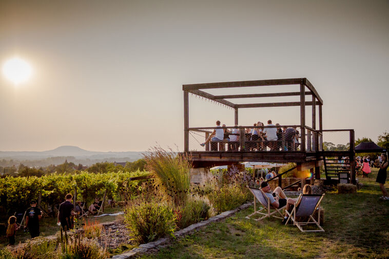 Vydejte se s námi na cestu po kouzelném Mělnicku a Kokořínsku Vydejte se s námi na cestu po kouzelném Mělnicku a Kokořínsku